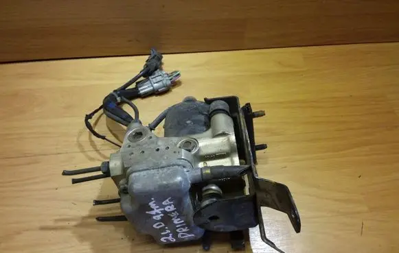Nissan Primera ABS Pump 476003J300 0265214202 67275426