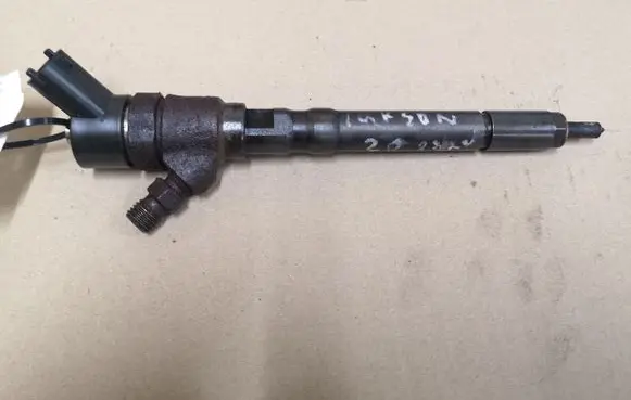 KIA Carens I Fuel injector 0445110064
