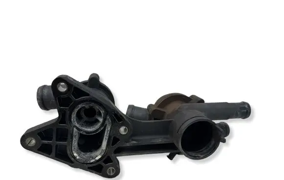 Volkswagen PASSAT B7 Thermostat/thermostat housing 03C121121D 03C121026AM 03C121111AH