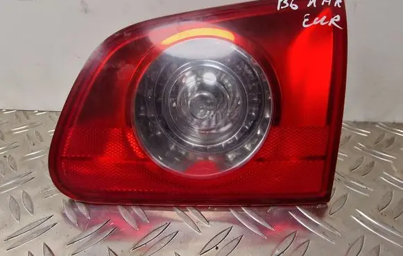Volkswagen PASSAT B6 Tailgate rear/tail lights 3C9945094