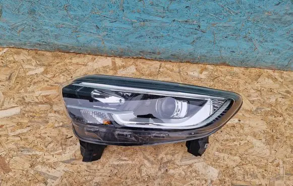 Renault Kadjar Headlight/headlamp 260609857R