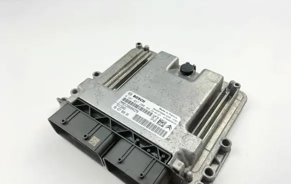 Peugeot Partner III Engine control unit/module 9826975080 0281037200
