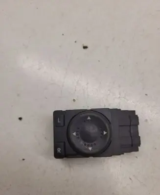 Skoda Octavia Mk1 (1U) Wing mirror switch