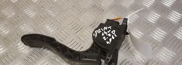 Mercedes-Benz Sprinter W906 Accelerator throttle pedal 0280755023