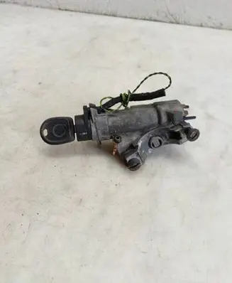 Volkswagen Golf IV Ignition lock 4B0905851C