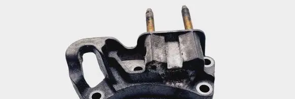Mazda 3 I Engine mounting bracket