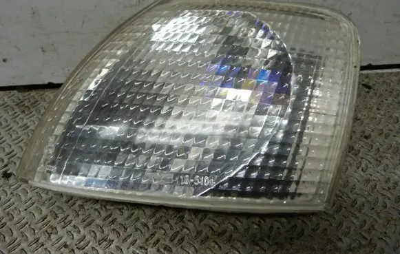 Volkswagen PASSAT B5 Front indicator light