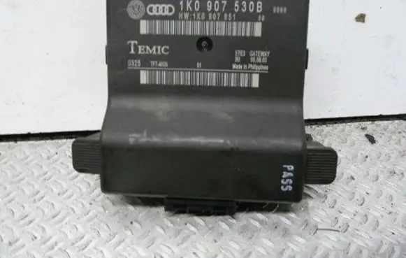 Audi A3 S3 8P Gateway control module 1K0907530B 1K0907951
