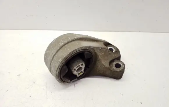 Chevrolet Captiva Engine mount bracket X01187