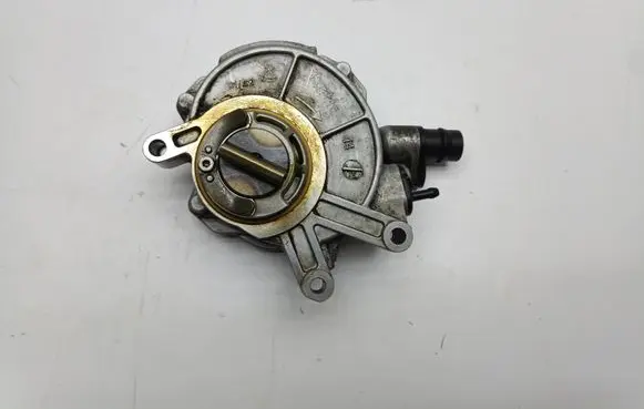 BMW 7 F01 F02 F03 F04 Vacuum pump 8605976