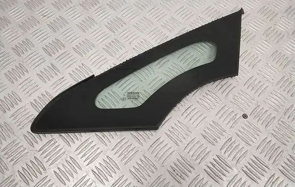 Nissan Leaf II (ZE1) Front triangle window/glass 768213NL0A