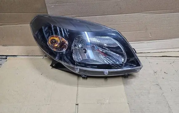 Renault Twingo II Headlight/headlamp 