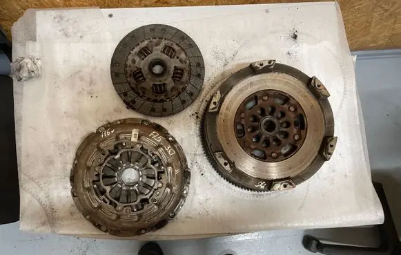 Audi A5 8T 8F Clutch set kit 0B2105266D 0B4141117
