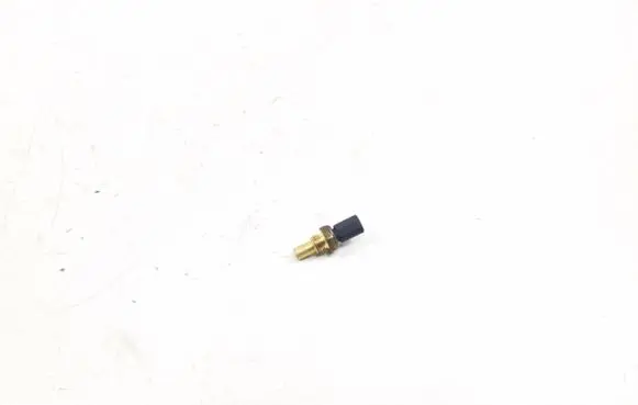 Mercedes-Benz A W169 Coolant temperature sensor A0051536328