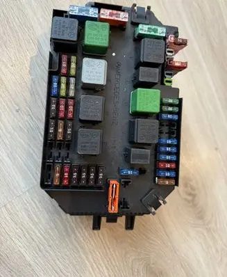 Mercedes-Benz S W221 Fuse module A2215403150 A2215450001 08022166
