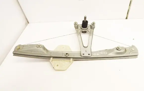 Rear door manual window regulator