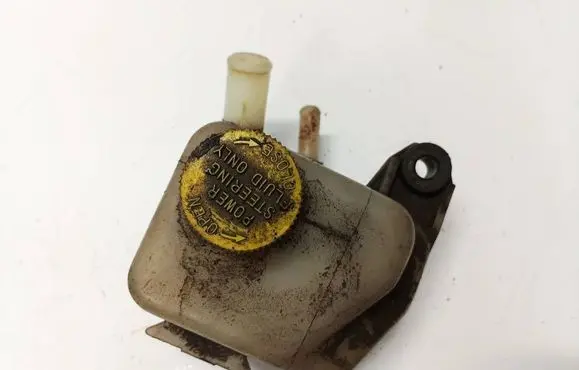 Mazda 323 Power steering fluid tank/reservoir 