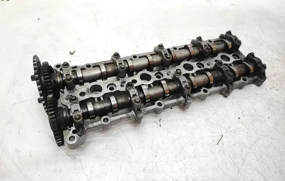 BMW 5 E60 E61 Camshaft 7797511 8575437 8575438