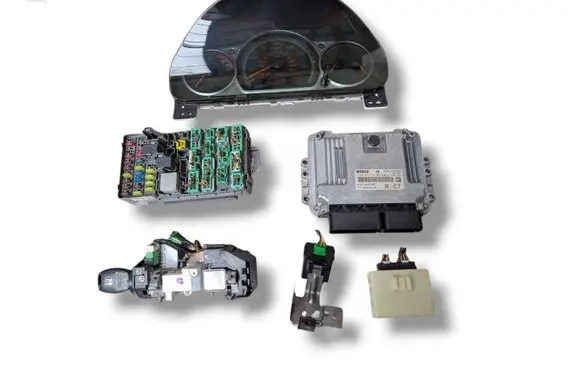 Engine ECU kit and lock set