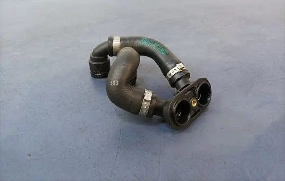 BMW 5 G30 G31 G38 Engine coolant pipe/hose 8780515