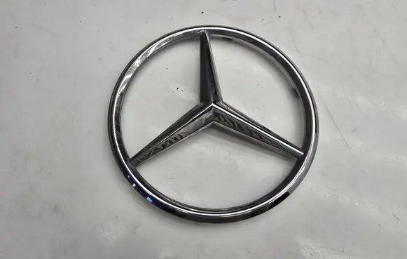 Mercedes-Benz Sprinter W906 Manufacturer badge logo/emblem A9068170016