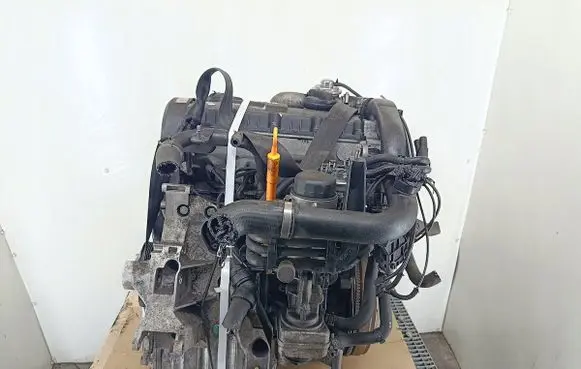 Volkswagen PASSAT B5.5 Engine AVB