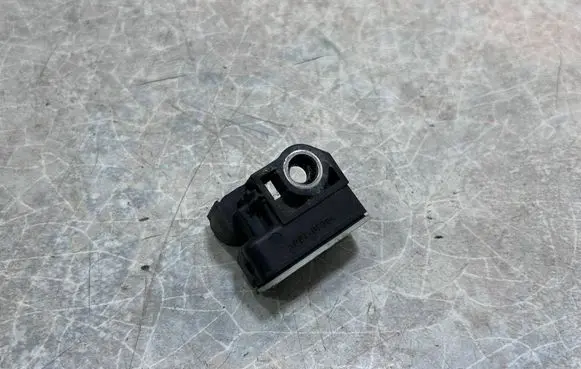 BMW M3 F80 Sensor 6871465