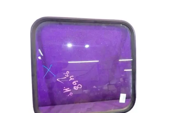 Fiat Ducato Front door window glass four-door 