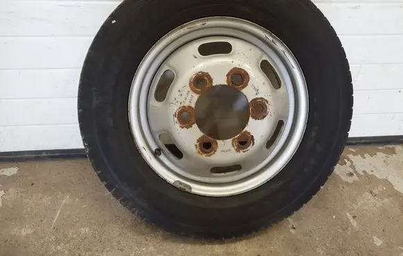 Iveco Daily 4th gen R16 spare wheel 