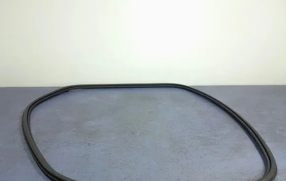 Volvo S90, V90 Front door rubber seal 