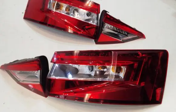 Skoda Superb B8 (3V) Rear/tail lights set 