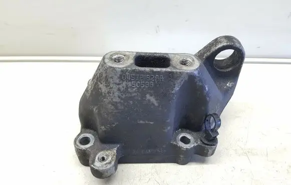 Chrysler 300 - 300C Engine mounting bracket 04578182AA