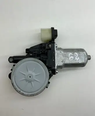 Mitsubishi Grandis Front door window regulator motor 0620402210
