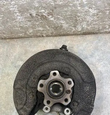 BMW 5 G30 G31 Rear wheel hub 6861137 6866333 33306861137
