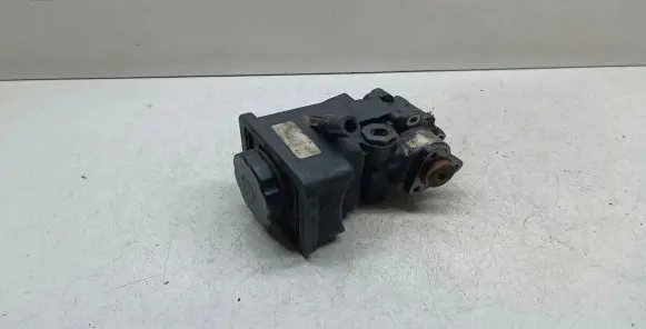 BMW 5 E60 E61 Power steering pump 7693974 6760956