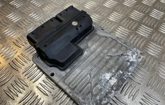 Mercedes-Benz CLK A209 C209 Engine control unit/module A2711532391 A0014466902 A2710107244