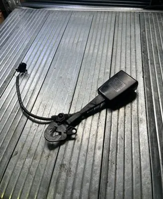 Audi A6 S6 C6 4F Front seatbelt buckle 8E0857755D