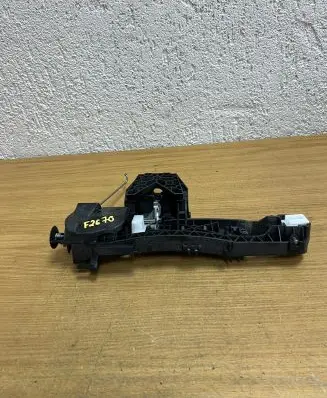 Mercedes-Benz GL X166 Front door exterior handle A2047602234 F2670