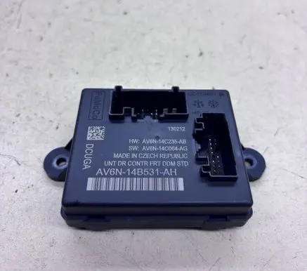 Ford C-MAX II Door control unit/module A2C53304051
