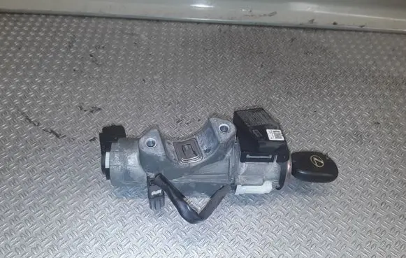 Toyota Avensis T250 Ignition lock N0501517