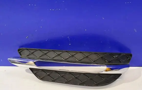 Mercedes-Benz C W204 Front grill A2048803324