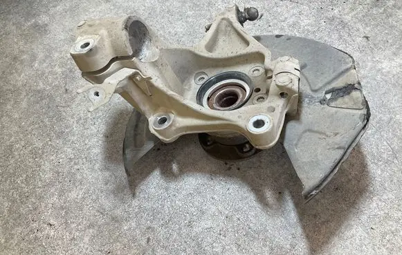 Polestar 2 Front wheel hub 31681838