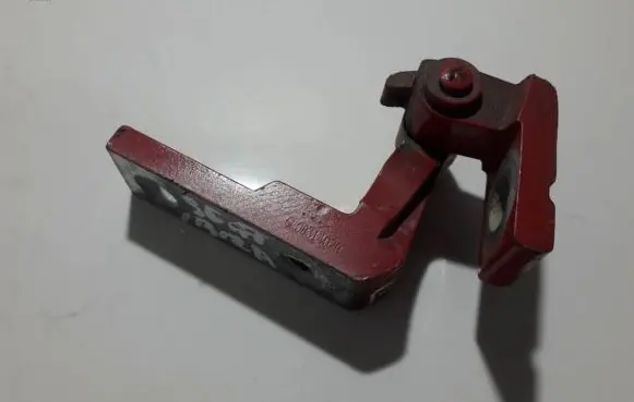 Seat Ibiza II (6k) Front door upper hinge 6l0831402a
