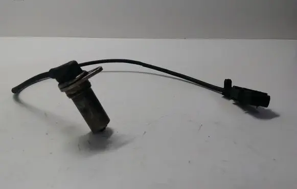 Volkswagen PASSAT B5.5 Crankshaft position sensor 028907319B