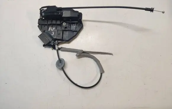 Volvo V60 Front door lock 31301740