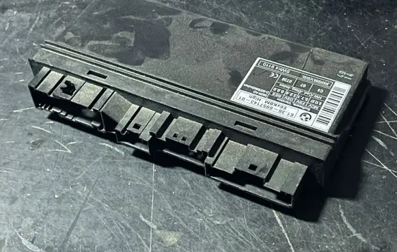 BMW 5 E60 E61 Comfort/convenience module 6957143 571324000 5WK49110