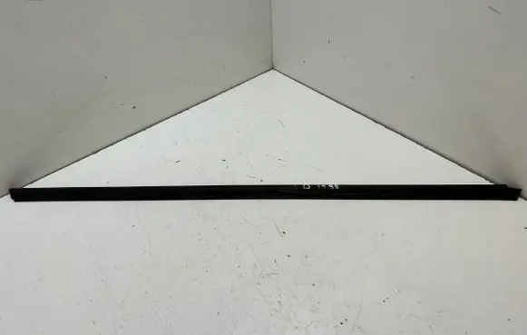 Front door glass trim molding
