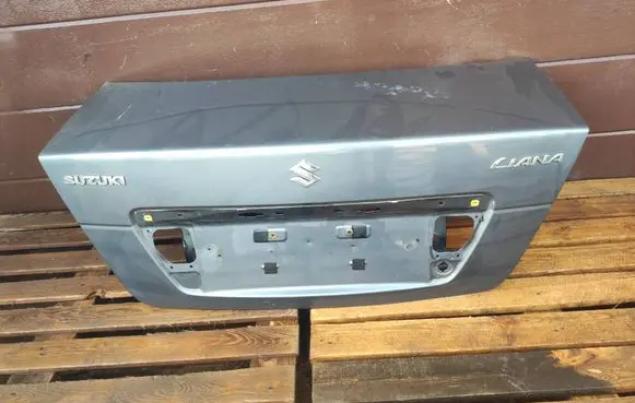 Suzuki Liana Tailgate/trunk/boot lid