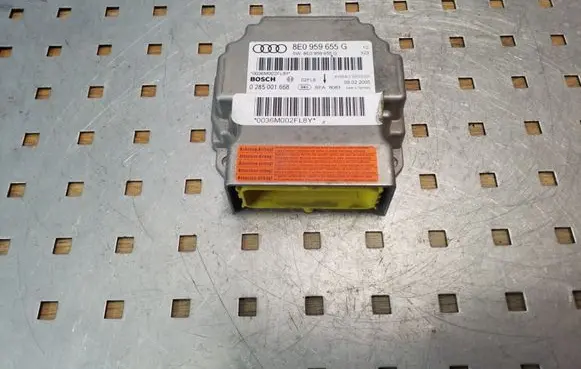 Audi A4 S4 B7 8E 8H Airbag control unit/module 8E0959655G 0285001668