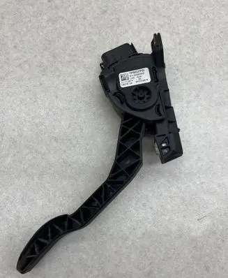 Volvo XC60 Accelerator throttle pedal 31329062 C95YE04 6PV01083416